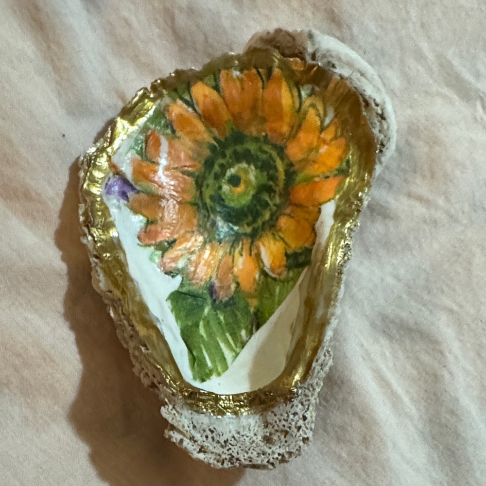 Handcrafted oyster shell!! - Picture 3 of 6